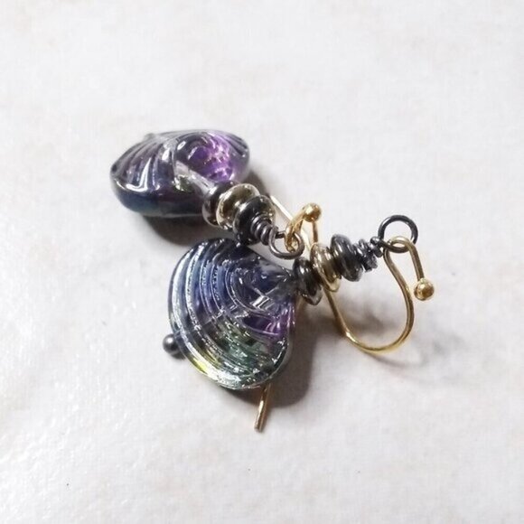 Sexy Iridescent Goth + Beachy! Clam Shells Earrings! Purple Black Glass Beads - Picture 5 of 7